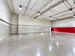 Carros Centre (D25), Factory #623528841